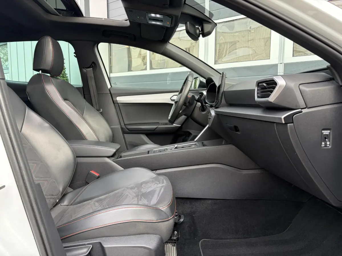 Leon 1.4 TSI eHybrid PHEV FR Business Intense | Pano | Virtual | Camera | LED | Elektrische Stoel | Sfeer